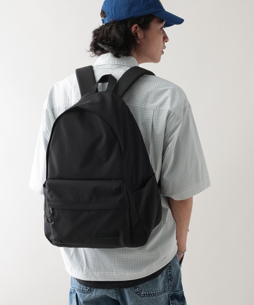 UNIVERSAL OVERALL（ユニバーサルオーバーオール）の「【UNIVERSAL OVERALL】別注デイパック/バックパック（バックパック/リュック・メンズ・ブラック/ベージュ系その他2・FREE）」の6枚目の写真