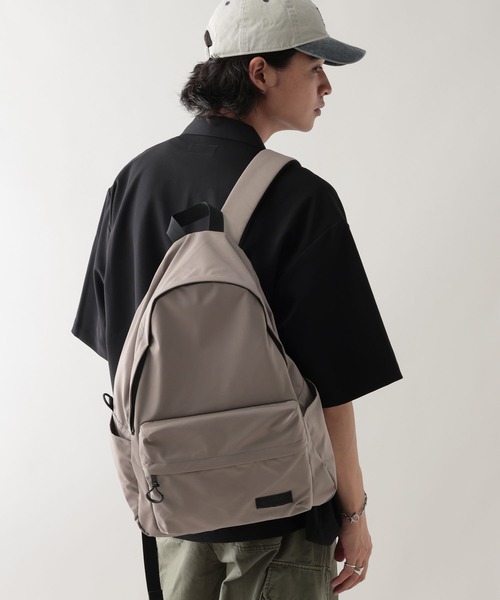 UNIVERSAL OVERALL（ユニバーサルオーバーオール）の「【UNIVERSAL OVERALL】別注デイパック/バックパック（バックパック/リュック・メンズ・ブラック/ベージュ系その他2・FREE）」の10枚目の写真