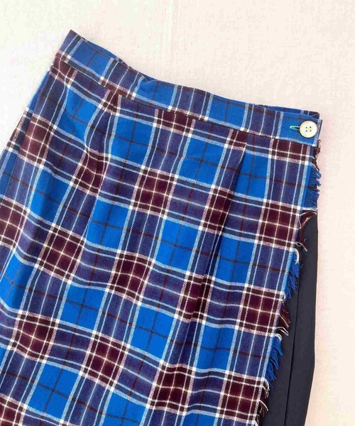 Q(キュー)の「タータンチェックラップスカート(スカート・レディース・レッド系その他/ブルー系その他・MEDIUM)」の14枚目の写真