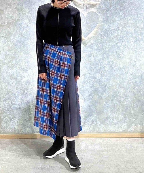 Q(キュー)の「タータンチェックラップスカート(スカート・レディース・レッド系その他/ブルー系その他・MEDIUM)」の4枚目の写真