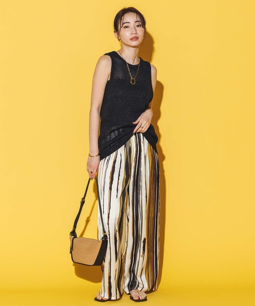 ATELIER BRUGGE（アトリエブルージュ）の「レザートングサンダル（サンダル・レディース・シルバー/ゴールド・24/23）」の17枚目の写真