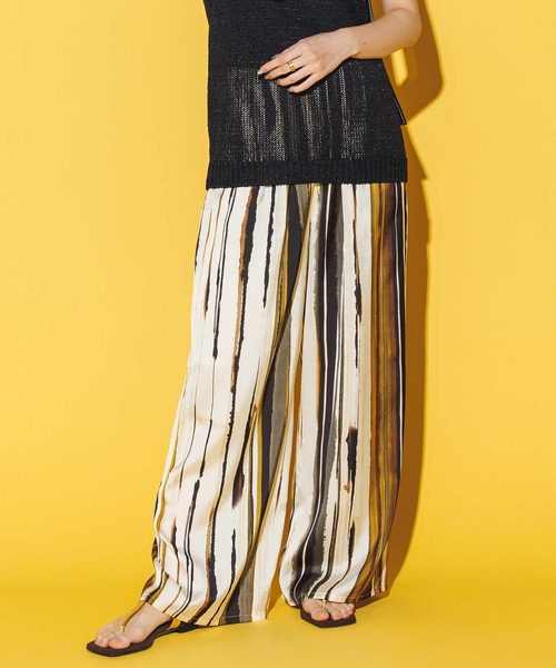 ATELIER BRUGGE（アトリエブルージュ）の「レザートングサンダル（サンダル・レディース・シルバー/ゴールド・24/23）」の18枚目の写真