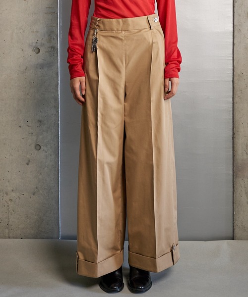 RUMCHE（ラムシェ）の「Chino Wide Pants / チノワイドパンツ（チノパンツ・レディース・ホワイト/ブラック/ベージュ・SMALL/MEDIUM）」の6枚目の写真