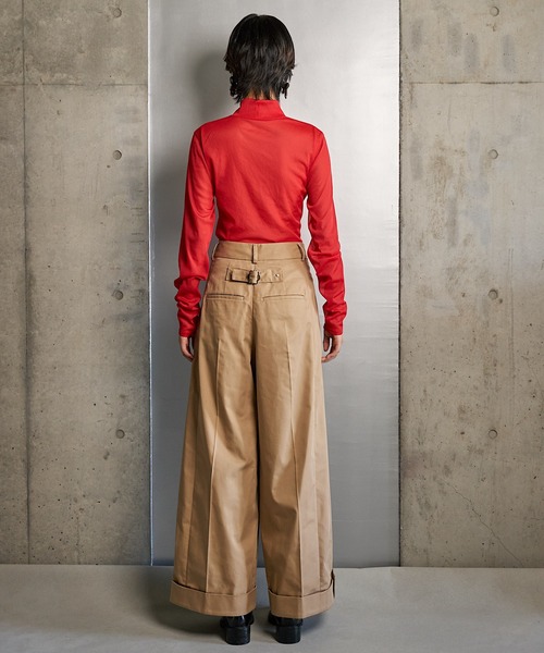 RUMCHE（ラムシェ）の「Chino Wide Pants / チノワイドパンツ（チノパンツ・レディース・ホワイト/ブラック/ベージュ・SMALL/MEDIUM）」の5枚目の写真