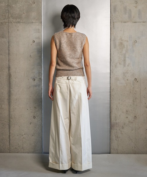 RUMCHE（ラムシェ）の「Chino Wide Pants / チノワイドパンツ（チノパンツ・レディース・ホワイト/ブラック/ベージュ・SMALL/MEDIUM）」の9枚目の写真