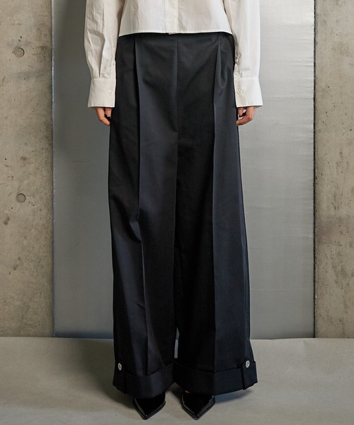 RUMCHE（ラムシェ）の「Chino Wide Pants / チノワイドパンツ（チノパンツ・レディース・ホワイト/ブラック/ベージュ・SMALL/MEDIUM）」の15枚目の写真