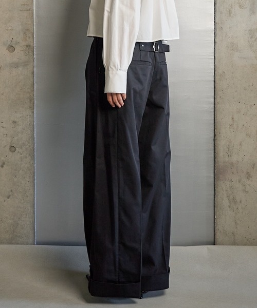 RUMCHE（ラムシェ）の「Chino Wide Pants / チノワイドパンツ（チノパンツ・レディース・ホワイト/ブラック/ベージュ・SMALL/MEDIUM）」の16枚目の写真