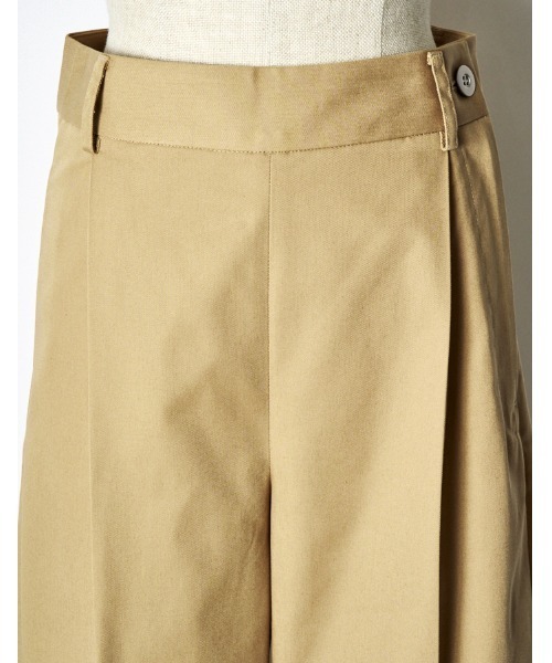 RUMCHE（ラムシェ）の「Chino Wide Pants / チノワイドパンツ（チノパンツ・レディース・ホワイト/ブラック/ベージュ・SMALL/MEDIUM）」の21枚目の写真