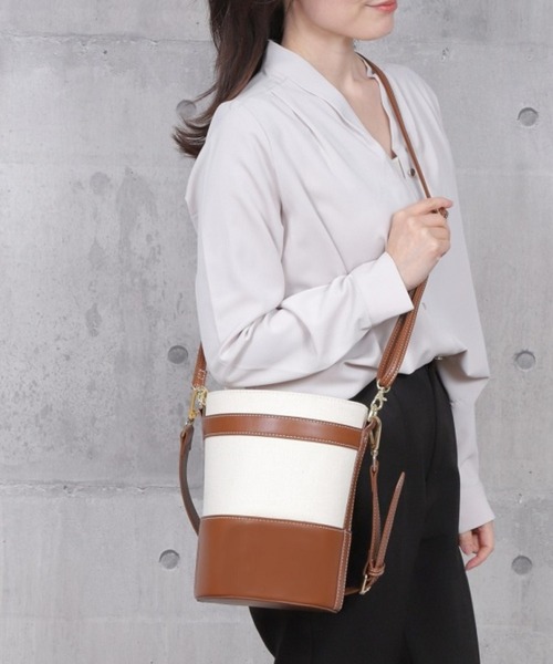 Tomieco(トミエコ)の「2way バケツ形ショルダー コンビデザインバッグ(ショルダーバッグ・レディース・ブラウン/グレー/ゼブラ/ブラック・FREE)」の4枚目の写真