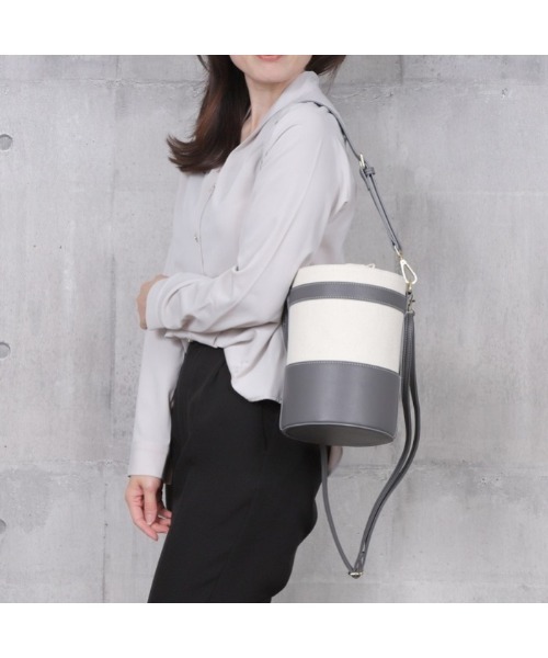 Tomieco(トミエコ)の「2way バケツ形ショルダー コンビデザインバッグ(ショルダーバッグ・レディース・ブラウン/グレー/ゼブラ/ブラック・FREE)」の8枚目の写真