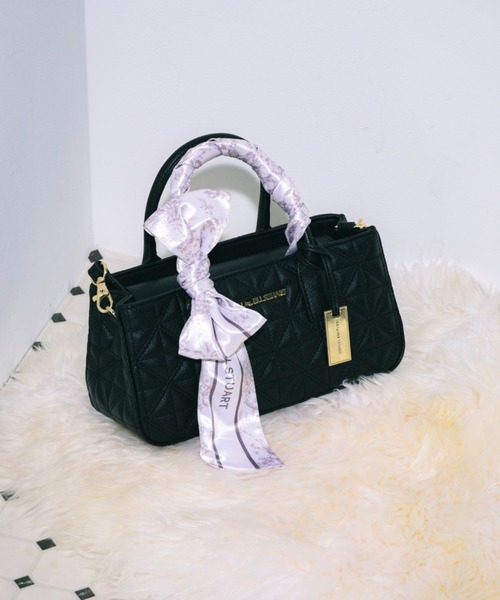 JILL by JILL STUART(ジルバイジルスチュアート)の「◇スカーフキルティングトート(ショルダーバッグ・レディース・ピンク/ブラック/ブルー・FREE)」の2枚目の写真