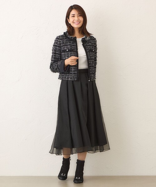 TO BE CHIC（トゥー ビー シック）の「パピヨンファンシーツイード ジャケット（ノーカラージャケット・レディース・ブラック・40）」の4枚目の写真
