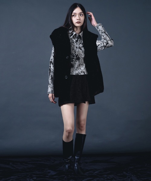 Ellno de Mavie（エルノデメヴィ）の「ロングカラーアシメウェーブシャツ（シャツ/ブラウス・レディース・ブラック/オフホワイト・FREE）」の5枚目の写真
