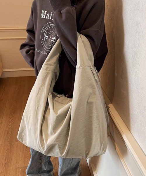 Miniministore(ミニミニストア)の「ワンショルダーバッグ大容量 ユニセックス(ショルダーバッグ・レディース・アイボリー/カーキ/ブラック/ブラウン/レッド/レンガ/イエロー/ベージュ/ネイビー・FREE)」の14枚目の写真