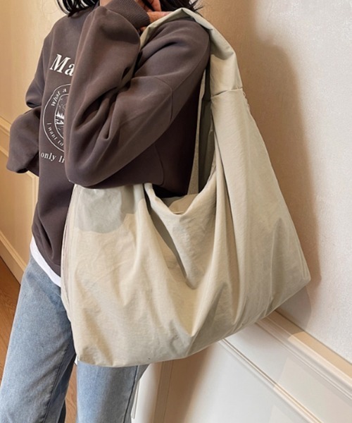 Miniministore(ミニミニストア)の「ワンショルダーバッグ大容量 ユニセックス(ショルダーバッグ・レディース・アイボリー/カーキ/ブラック/ブラウン/レッド/レンガ/イエロー/ベージュ/ネイビー・FREE)」の15枚目の写真