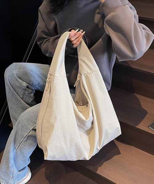 Miniministore(ミニミニストア)の「ワンショルダーバッグ大容量 ユニセックス(ショルダーバッグ・レディース・アイボリー/カーキ/ブラック/ブラウン/レッド/レンガ/イエロー/ベージュ/ネイビー・FREE)」の18枚目の写真