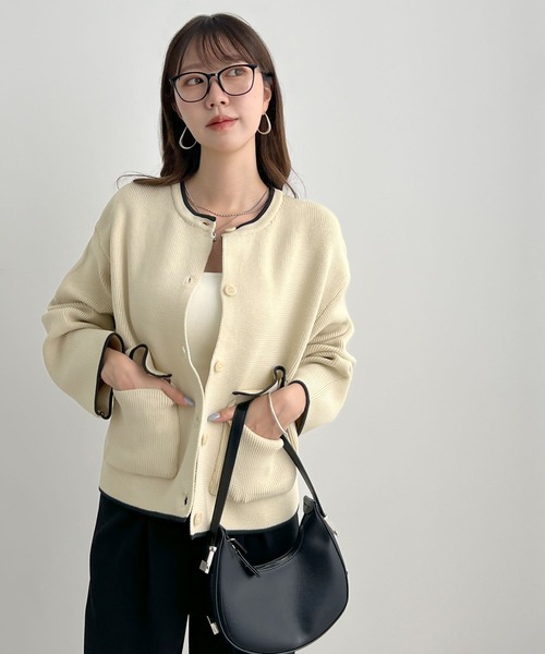 Futier land(フューティアランド)の「配色クルーネックカーディガン(カーディガン/ボレロ・レディース・ブラウン/チャコールグレー/アイボリー・FREE)」の16枚目の写真