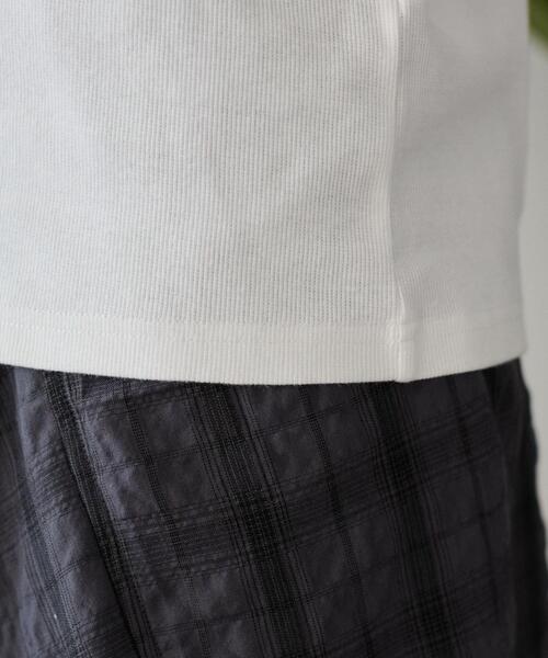 LUCY(ルーシー)の「LUCY/【25年秋冬新作】タイトフィットリブロンT(Tシャツ/カットソー・メンズ・ブラック/ホワイト/ブラウン・LARGE/MEDIUM)」の9枚目の写真