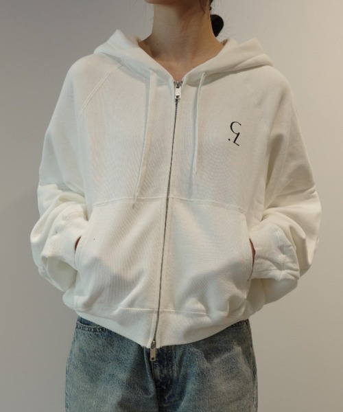 CLANE(クラネ)の「CLANE LOGO COMPACT ZIP UP HOODIE(パーカー・レディース・ホワイト/グレー/ブラック・1/2)」の1枚目の写真