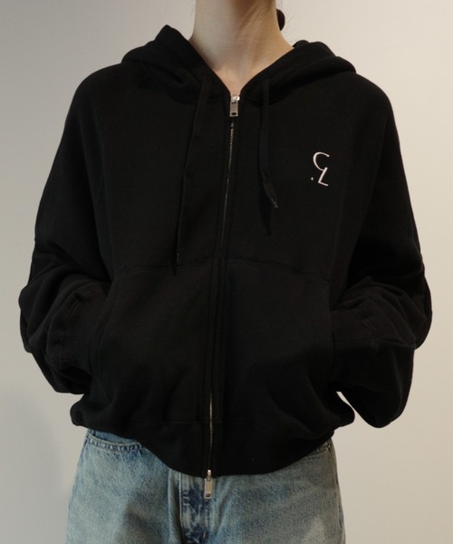 CLANE(クラネ)の「CLANE LOGO COMPACT ZIP UP HOODIE(パーカー・レディース・ホワイト/グレー/ブラック・1/2)」の2枚目の写真