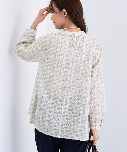 INDIVI（インディヴィ）の「【きれいめ／オフィス／イベント】フェザージャカードブラウス（シャツ/ブラウス・レディース・ブラック/ベージュ系その他/ホワイト系1・38/34/05/15 /13）」の18枚目の写真