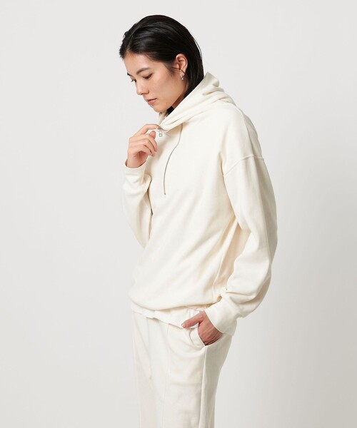 TO UNITED ARROWS(トゥーユナイテッドアローズ)の「<TO UNITED ARROWS>HATAKE パーカー(パーカー・レディース・オフホワイト・FREE)」の3枚目の写真