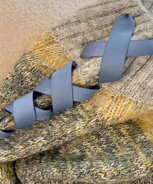 CADBURY（キャドバリー）の「ﾘﾎﾞﾝﾃｰﾌﾟ使いｸﾞﾗﾃﾞｰｼｮﾝﾆｯﾄ（ニット/セーター・レディース・ベージュ系その他・X-LARGE/LARGE/MEDIUM/SMALL）」の2枚目の写真