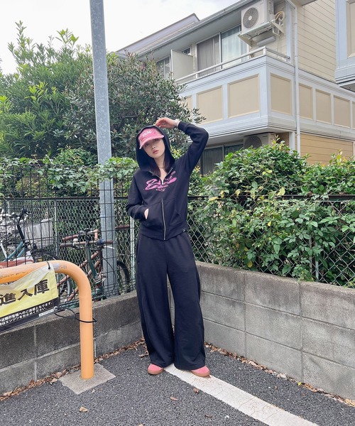 BGL（ビージーエル）の「CRACK LOGO ZIP PARKA / クラックロゴ / ストリート / スタッズ / Y2K　ジップパーカー（パーカー・レディース・ネイビー/ブラック/グレー・S/M/L/FREE）」の8枚目の写真