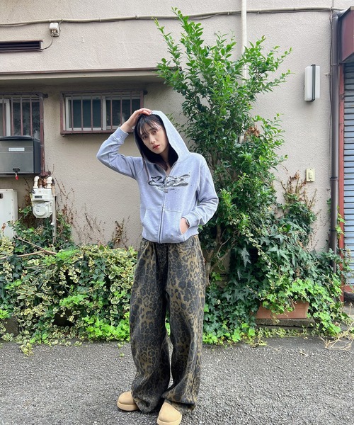 BGL（ビージーエル）の「CRACK LOGO ZIP PARKA / クラックロゴ / ストリート / スタッズ / Y2K　ジップパーカー（パーカー・レディース・ネイビー/ブラック/グレー・S/M/L/FREE）」の11枚目の写真