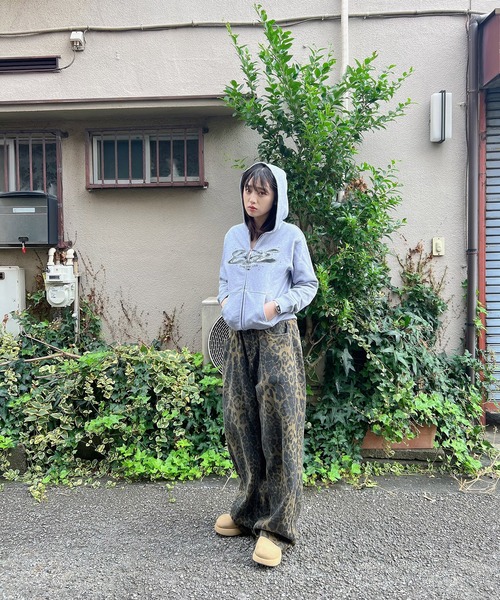 BGL（ビージーエル）の「CRACK LOGO ZIP PARKA / クラックロゴ / ストリート / スタッズ / Y2K　ジップパーカー（パーカー・レディース・ネイビー/ブラック/グレー・S/M/L/FREE）」の12枚目の写真