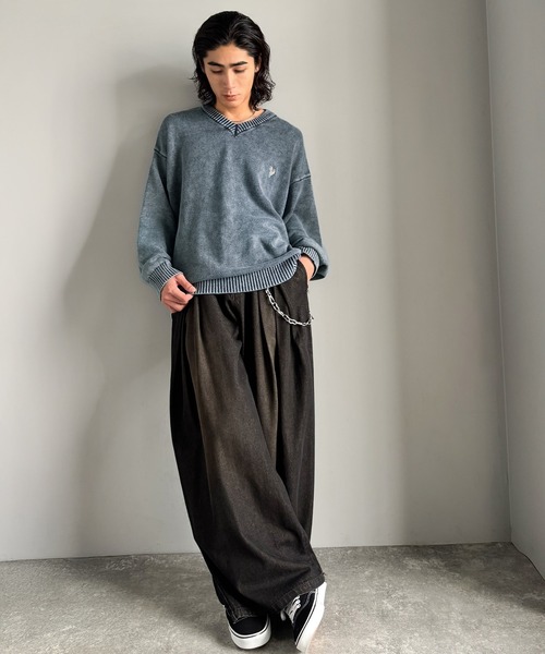 Classical Origin(クラシカルオリジン)の「「垢抜け確定。」綿100%刺繍入りピグメント加工オーバーサイズVネックセーター/Pigment-Dyed 100% Cotton Embroidered V-Neck Sweater(ニット/セーター・メンズ・ブルー/ブラック/ブラウン/ボルドー・LARGE/MEDIUM/SMALL)」の21枚目の写真