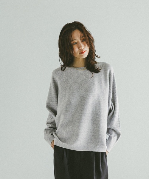 GLOBAL WORK（グローバルワーク）の「ふわふわHugmeドルマンプルオーバー/595406（ニット/セーター・レディース・グレイッシュベージュ/ネイビー/ブルー/ライトグレー/アッシュブラウン/ピンク/ダークブラウン・MEDIUM/LARGE）」の18枚目の写真