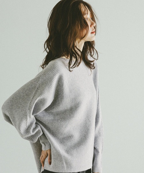 GLOBAL WORK（グローバルワーク）の「ふわふわHugmeドルマンプルオーバー/595406（ニット/セーター・レディース・グレイッシュベージュ/ネイビー/ブルー/ライトグレー/アッシュブラウン/ピンク/ダークブラウン・MEDIUM/LARGE）」の20枚目の写真