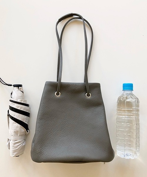 TIDEWAY(タイドウェイ)の「【TIDEWAY】SHEETS 巾着SHOULDER T3182(ショルダーバッグ・レディース・ブラック/グレイッシュベージュ/ダークグレー・FREE)」の12枚目の写真