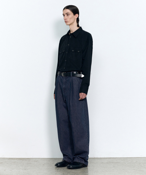 INSILENCE（インサイロンス）の「CALIK ネイチャーウォッシュドデニムパンツ MID BLUE（デニムパンツ・レディース・その他・SMALL/MEDIUM/LARGE）」の2枚目の写真