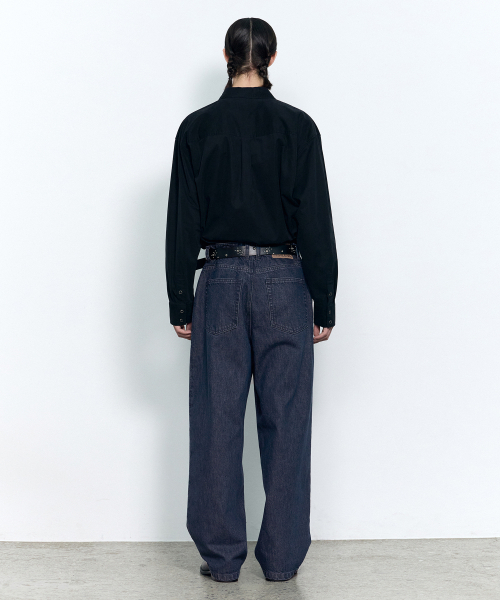 INSILENCE（インサイロンス）の「CALIK ネイチャーウォッシュドデニムパンツ MID BLUE（デニムパンツ・レディース・その他・SMALL/MEDIUM/LARGE）」の3枚目の写真