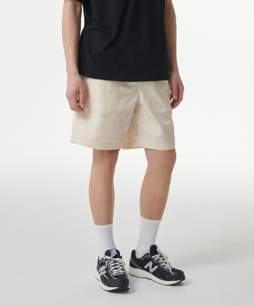 MUSINSA STANDARD（ムシンサスタンダード）の「コットンバンディングショーツ[クリーム]（その他パンツ・メンズ・その他・26/28/30/32/34/36/38）」の2枚目の写真