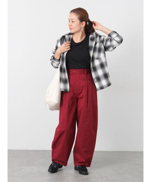 Lugnoncure（ルノンキュール）の「チノカーブパンツ（その他パンツ・レディース・ボルドー/ネイビー/クリーム・F）」の7枚目の写真