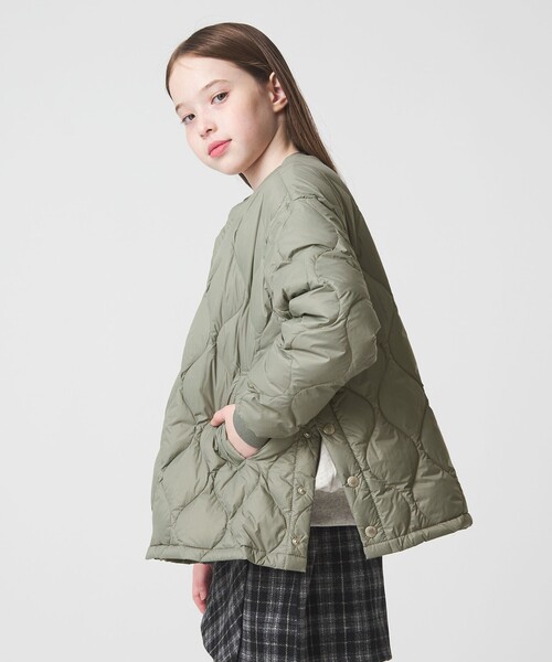 green label relaxing（グリーンレーベルリラクシング）の「【別注】＜TAION＞ノーカラー ダウン / キッズ  140cm-150cm（ダウンジャケット/コート・キッズ・ブラック/オリーブ・150cm/140cm）」の5枚目の写真