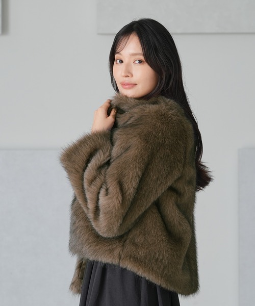 TRUDEA（トルディア）の「ノーカラーファージャケット（ノーカラージャケット・レディース・チャコールグレー/ブラウン・MEDIUM）」の5枚目の写真