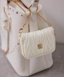 VIS（ビス）の「プリーツ加工ポーチチャーム（チャーム）」