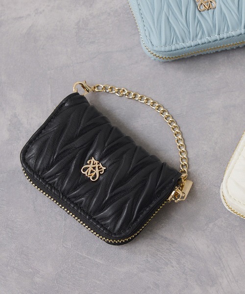 VIS（ビス）の「プリーツ加工ポーチチャーム（チャーム・レディース・キナリ/サックスブルー/ブラック・FREE）」の3枚目の写真