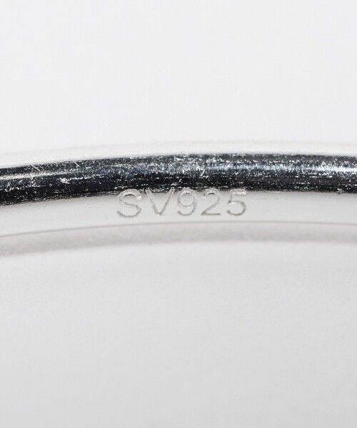 green label relaxing（グリーンレーベルリラクシング）の「GLR ラウンド シルバー バングル（バングル/リストバンド・メンズ・シルバー・FREE）」の4枚目の写真