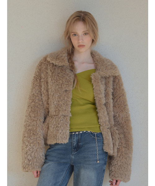 TWEE(トゥウィー)の「Viewed Shearling Collar Fur Jacket(ミリタリージャケット・レディース・ライトグレー/ライトイエロー/キャメル・FREE)」の7枚目の写真
