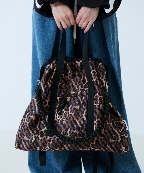 CONTROL FREAK（コントロールフリーク）の「【CTFK/コントロールフリーク】ナイロン3WAYスクエアトート（トートバッグ・レディース・グリーン/ベージュ/その他1/ブラック・フリー）」の4枚目の写真