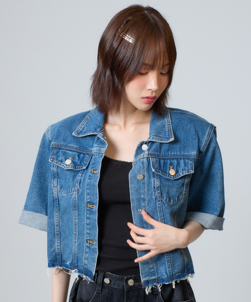 UNKNOWN PLANET(アンノウンプラネット)の「スリット半袖デニムジャケットブルー(デニムジャケット・レディース・その他・FREE)」の2枚目の写真