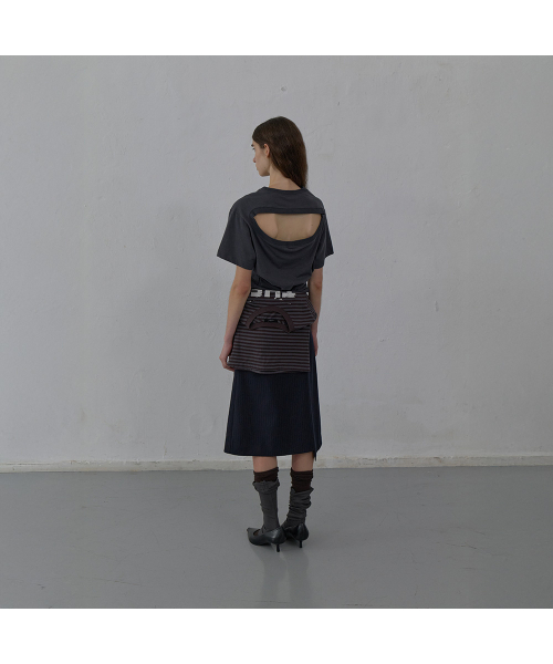 LCDC TM(エルシーディーシーティーエム)の「STRIPED TAILORED MIDI SKIRT (DARK NAVY)(スカート・レディース・その他・SMALL/MEDIUM)」の4枚目の写真