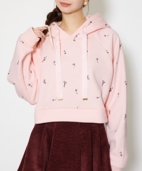 rienda(リエンダ)の「フラワー刺繍スウェットトップス トレーナー 秋服 冬服(スウェット・レディース・ホワイト/ブラック/ピンク・FREE)」の1枚目の写真