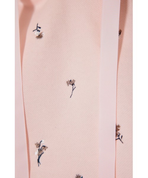 rienda(リエンダ)の「フラワー刺繍スウェットトップス トレーナー 秋服 冬服(スウェット・レディース・ホワイト/ブラック/ピンク・FREE)」の4枚目の写真