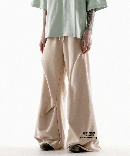 MWL SMALL GEOMETRY FLARE SWEAT PANTS - SAND